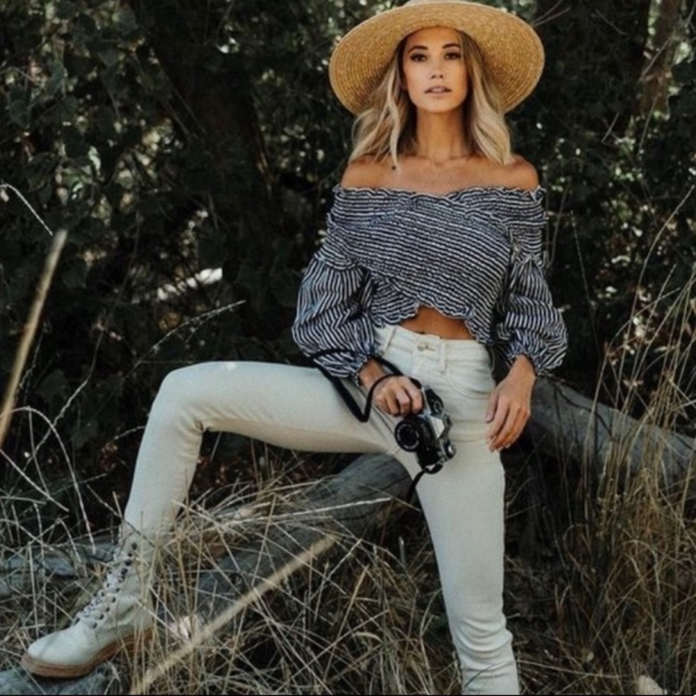 Zara bloggers fave smocked crop top